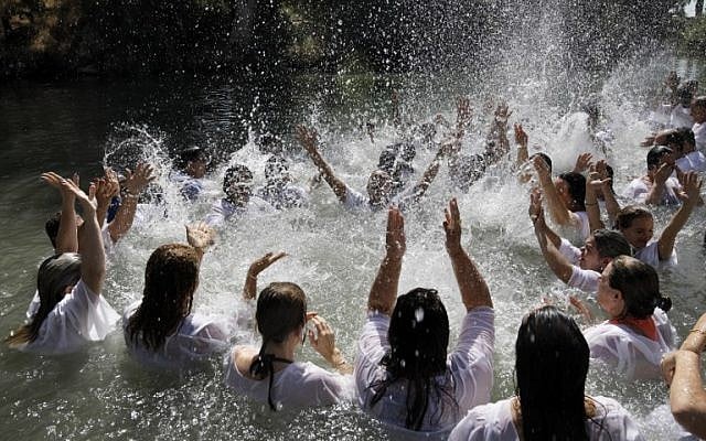 Causando danos estratégicos e morais, Netanyahu permite que outros determinem os laços de Israel com os cristãos.