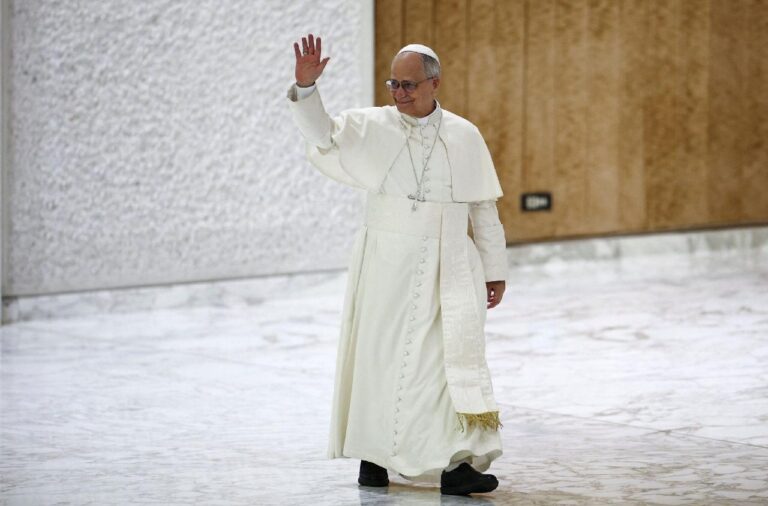 Papa na Audiência: “O amor cristão não é fuga, mas decisão”