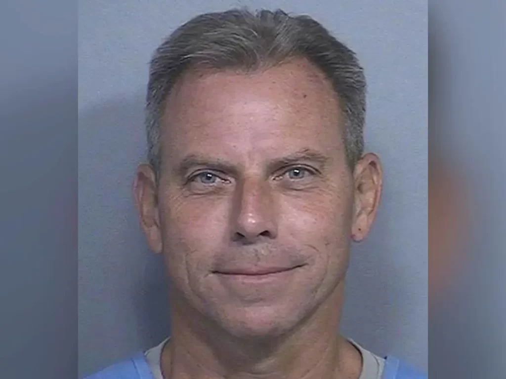 Lyle Menendez também teve a liberdade condicional negada e continuará preso junto com Erik Menendez.