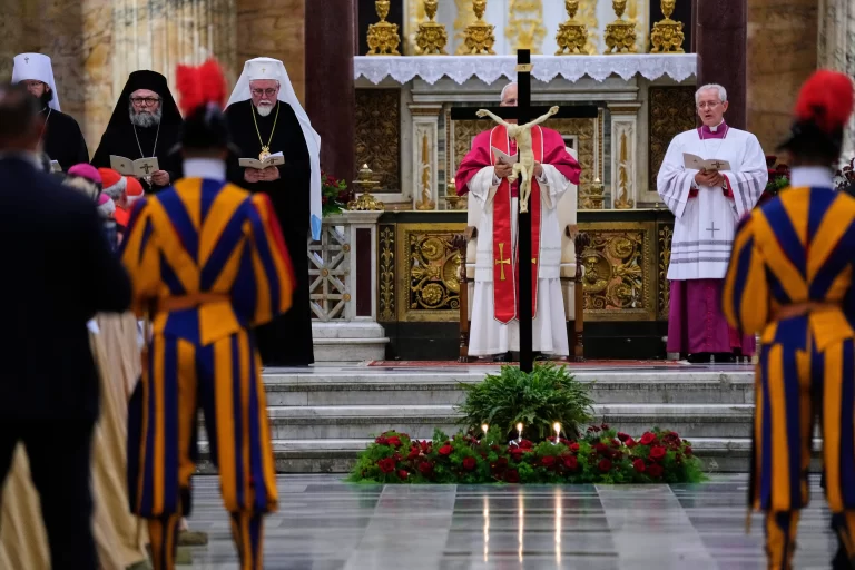 Papa homenageia os mártires do século XXI: cristãos mortos por militantes islâmicos, máfias e fazendeiros da Amazônia