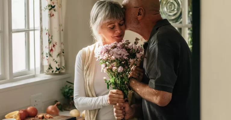 4 Maneiras de Demonstrar ao Seu Cônjuge Que Você é Grato por Ter Ele