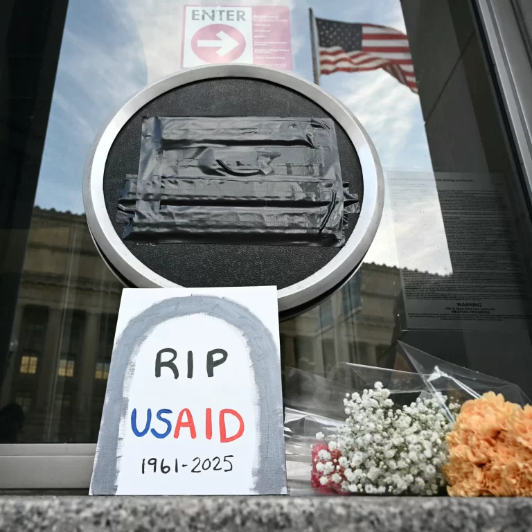 “Cortes de ajuda de Trump matam mais cristãos do que os jihadistas fazem.”