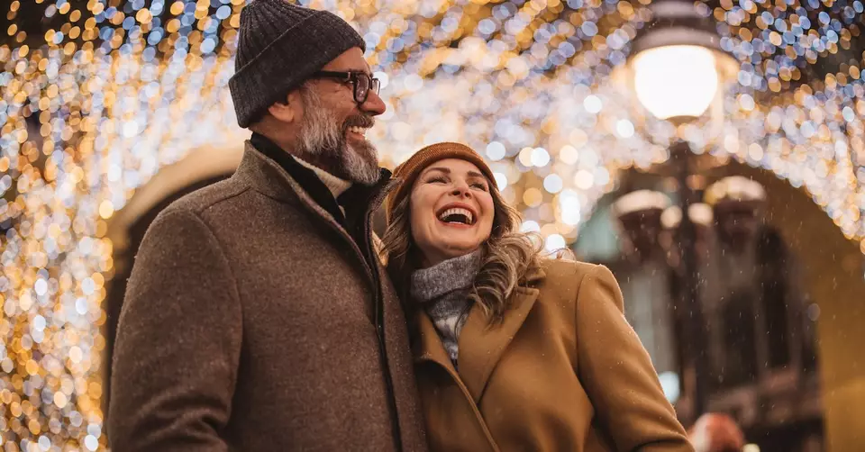 Superando o estresse das festas como casal: 10 maneiras de permanecerem unidos