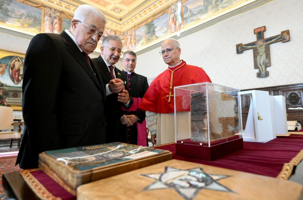 Papa se reúne com o presidente palestino e afirma que agir em Gaza é “urgente”.